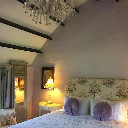 B&B Weir Haven Boutique
