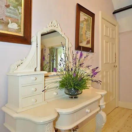 Weir Haven Boutique